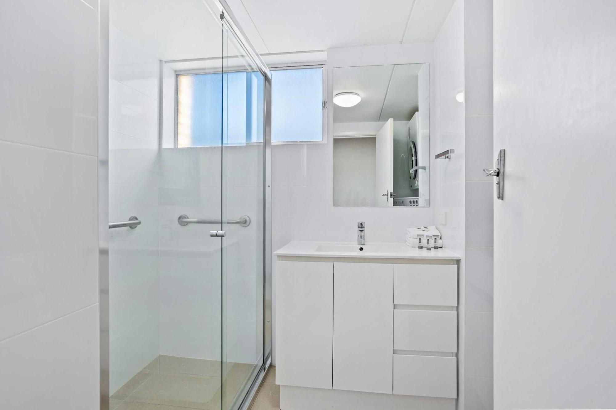 Goodwin Towers - Hosted By Burleigh Letting Apartment Gold Coast Ngoại thất bức ảnh